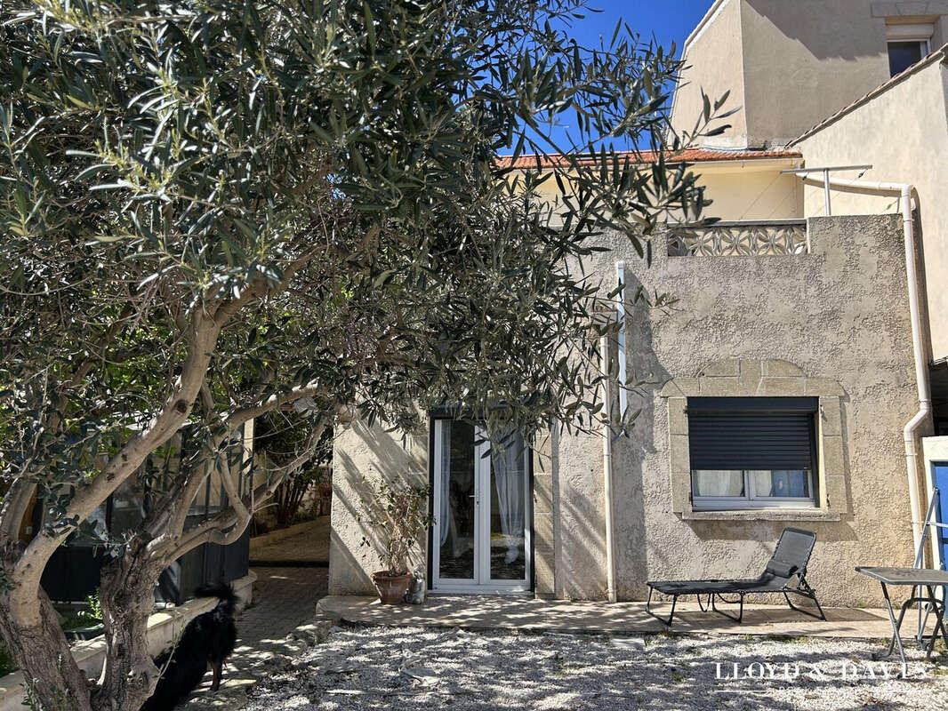 VILLA EXPOSEE SUD AVEC JARDIN - Maison à FOS-SUR-MER