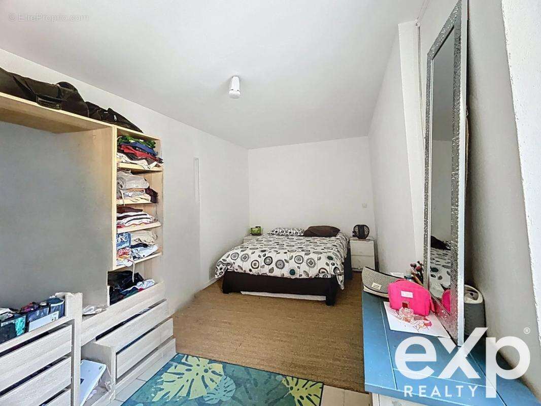 Maison à LA CHAPELLE-BASSE-MER