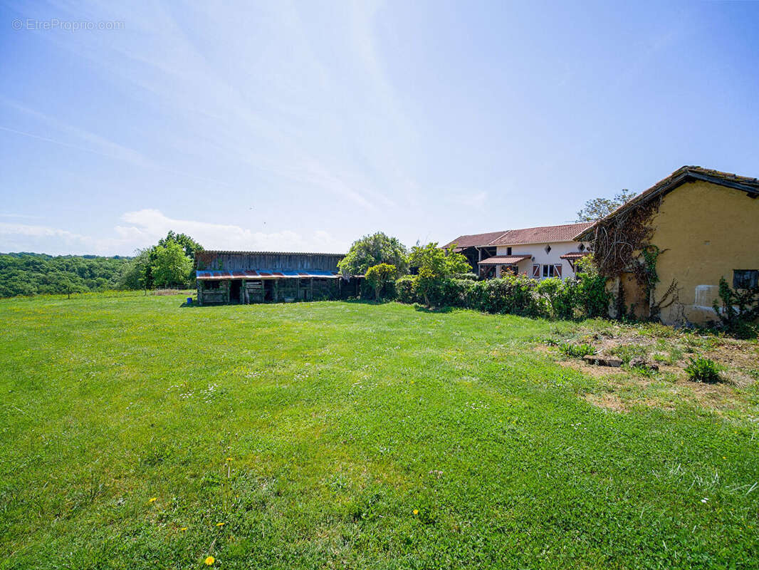 Maison à EUGENIE-LES-BAINS