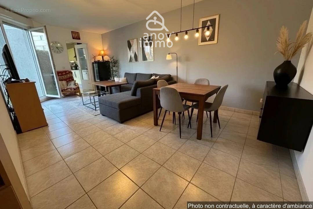 Appartement à MEYZIEU