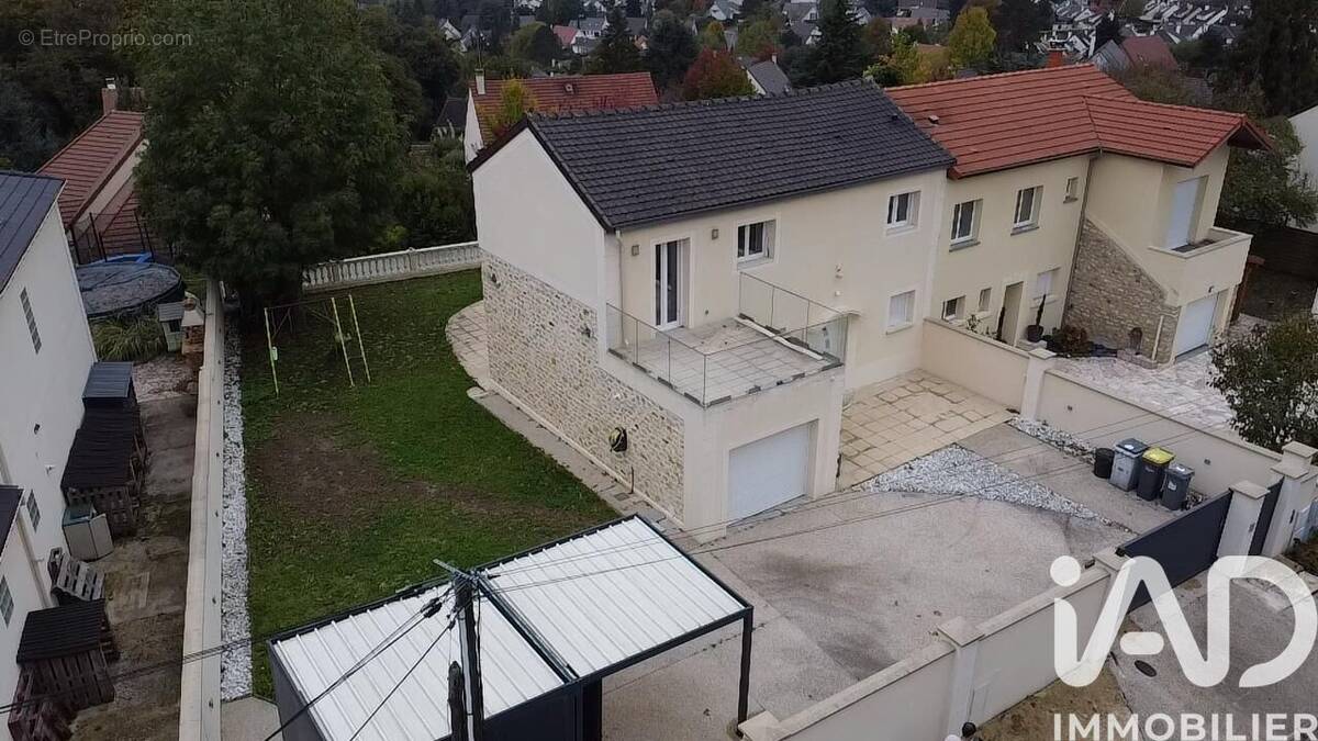 Photo 1 - Maison à SAINT-WITZ