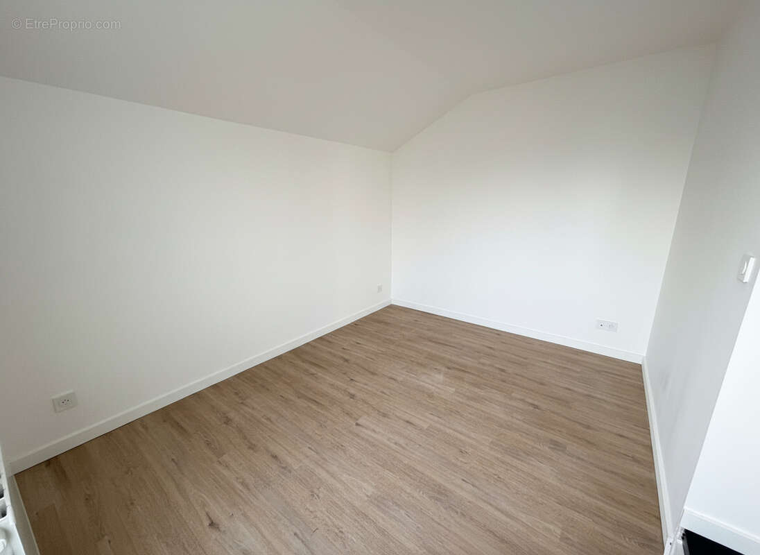 Maison à LES PONTS-DE-CE