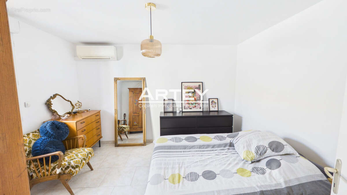Appartement à CARQUEIRANNE