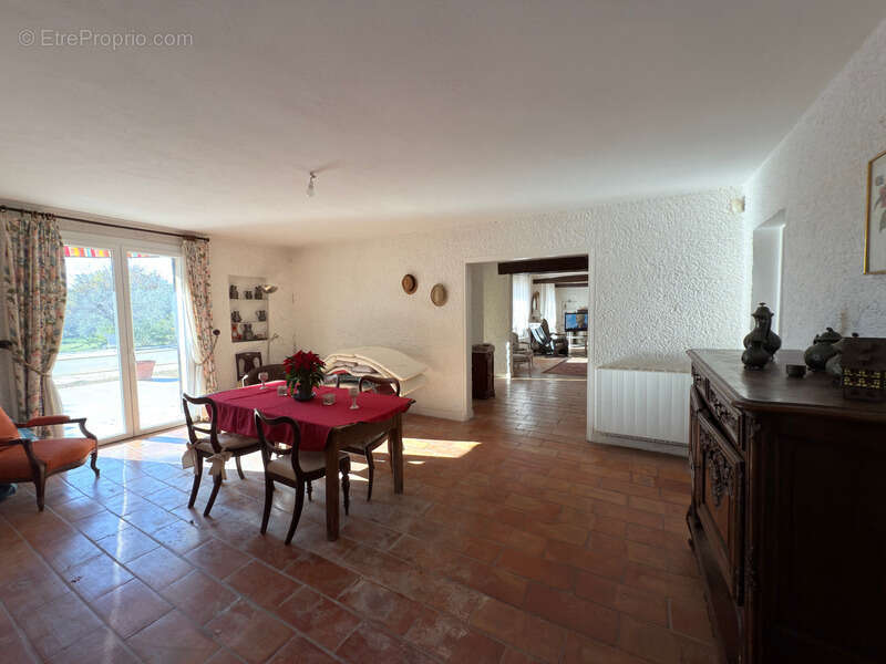 Maison à SAINT-SATURNIN-LES-APT