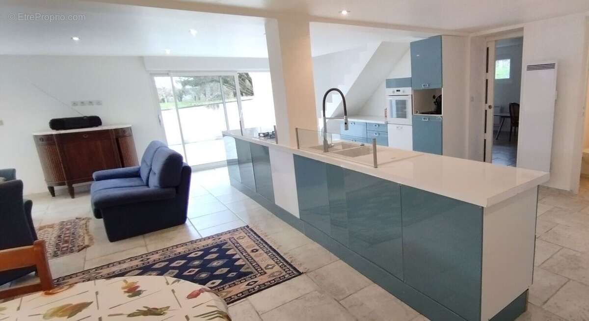 Maison à COUSSAY-LES-BOIS