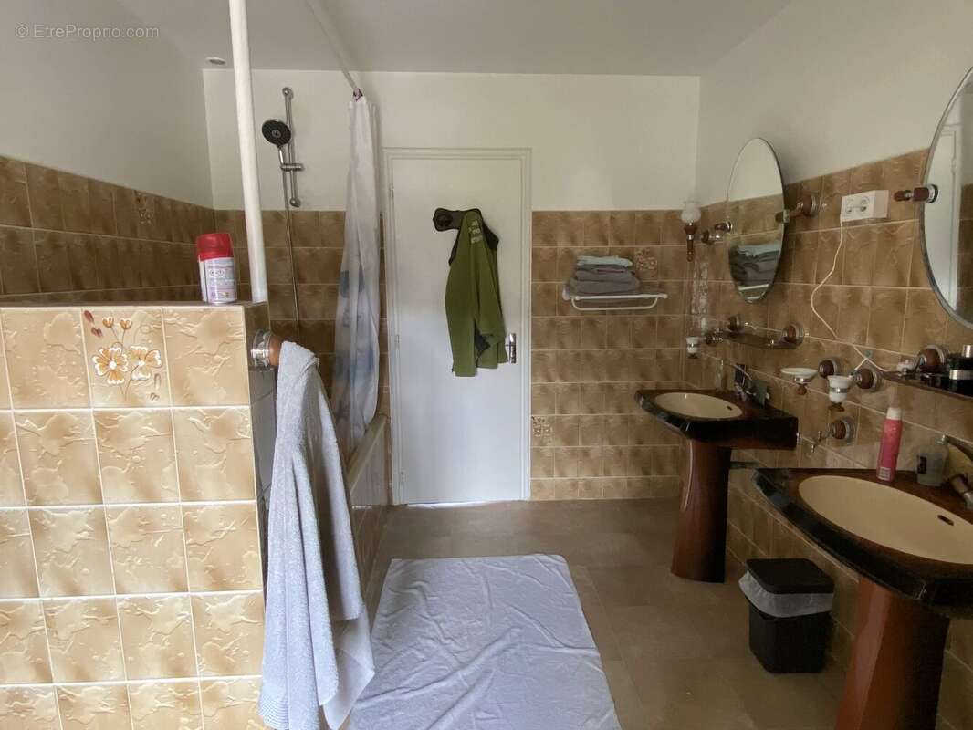 Maison à PONT-MELVEZ