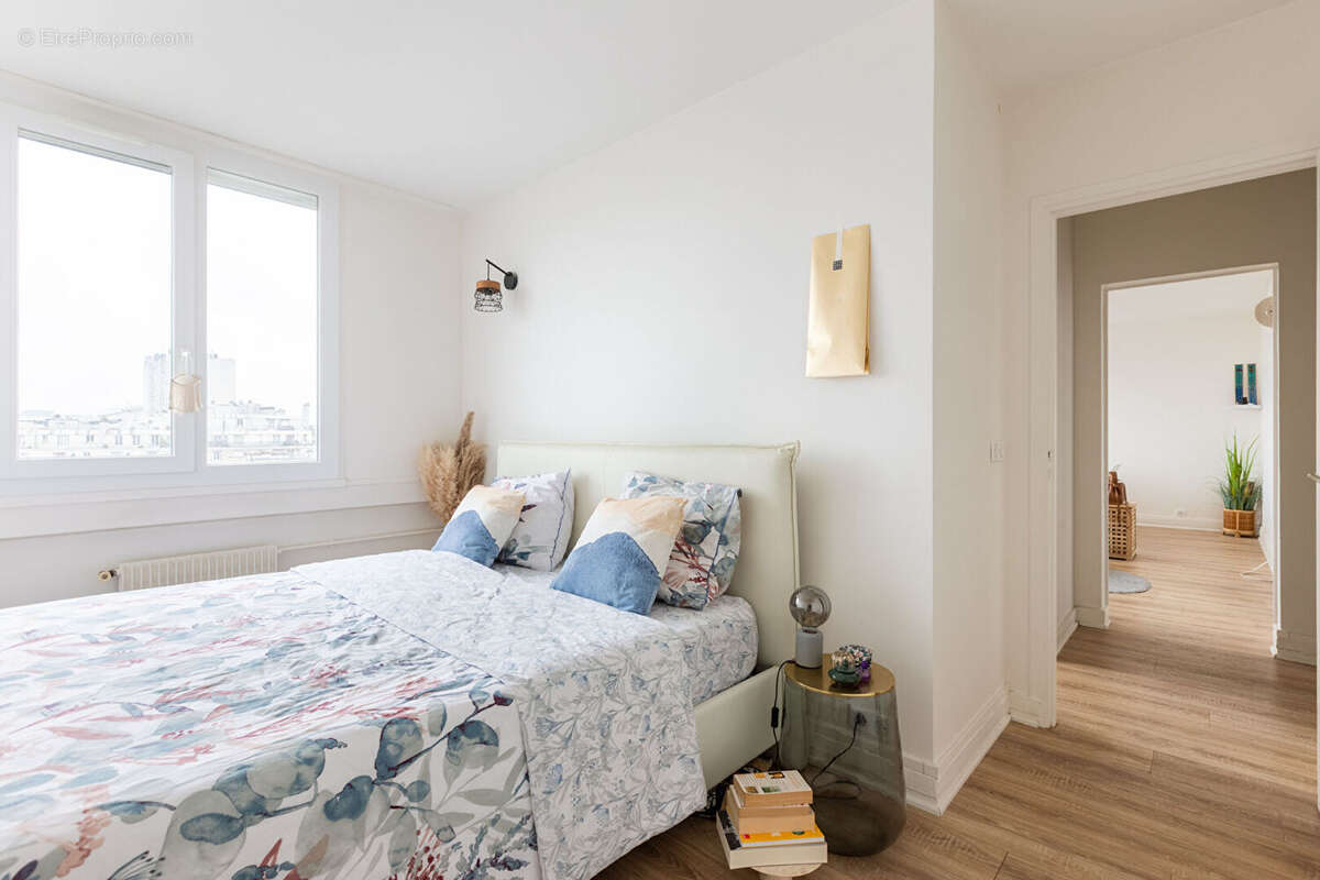Appartement à PARIS-14E