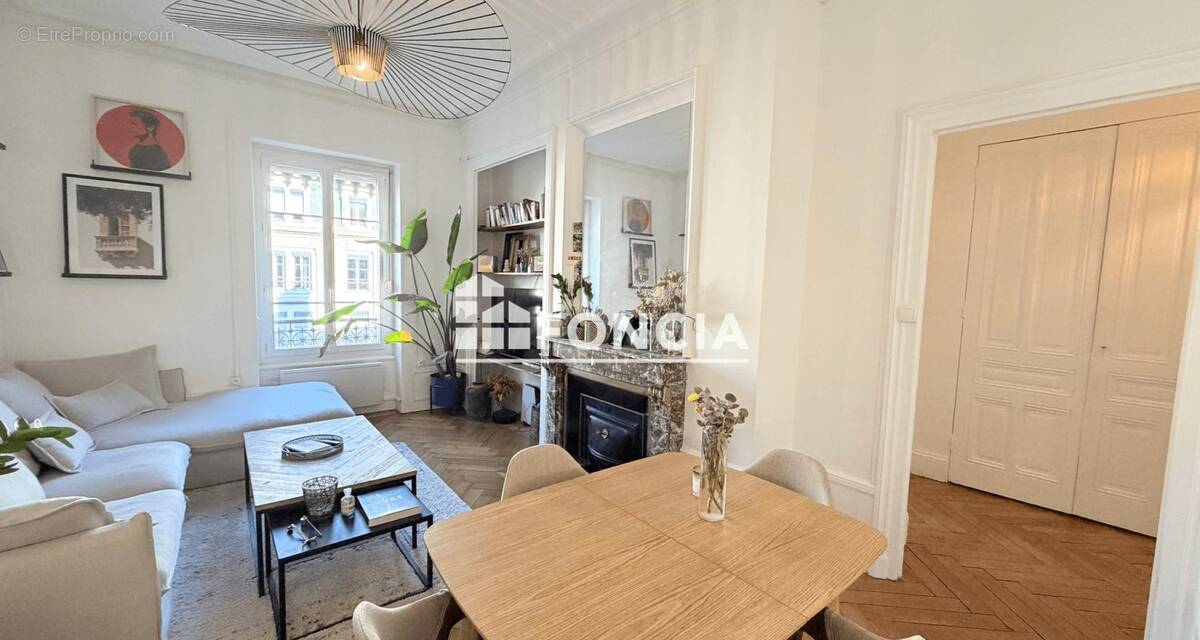 Appartement à LYON-7E