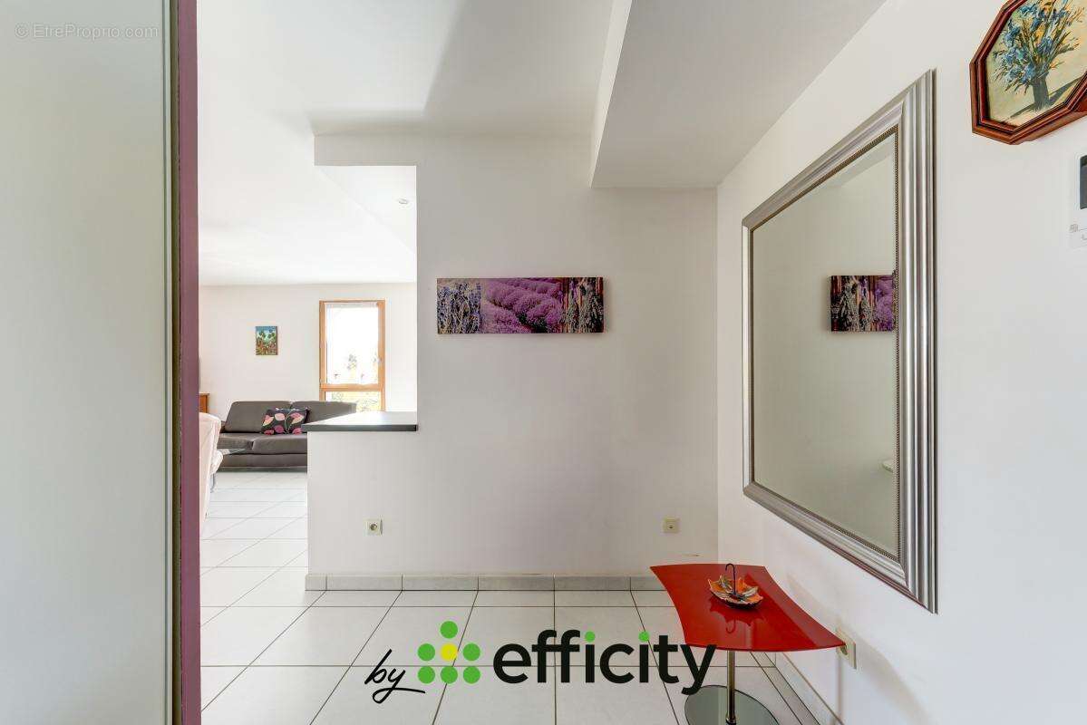 Appartement à SAINT-BONNET-DE-MURE