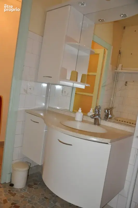 Belle maison de village, avec 2 chambres et terrain constructible de 2026 m2 - photo 12