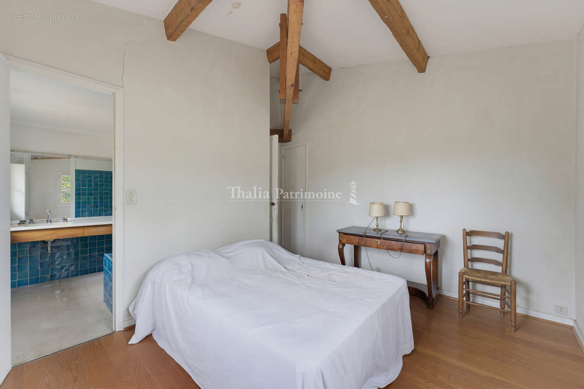 Propriété de 235 m2 avec plus de 5 000 m2 de terrain à Cambes - photo 14