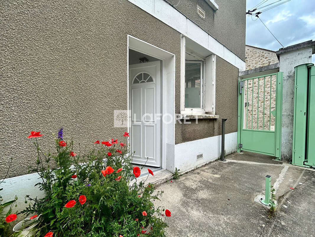 Appartement à AUBERGENVILLE