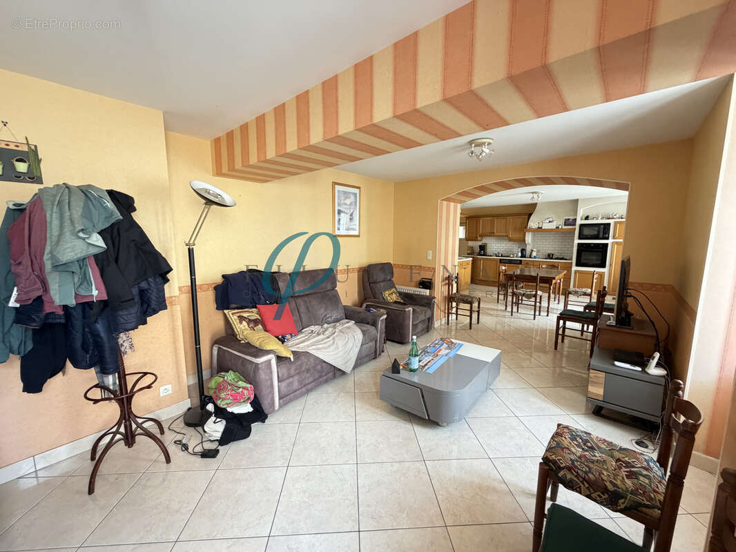 Maison 5 pièces de 116 m2 (au sol) - photo 2