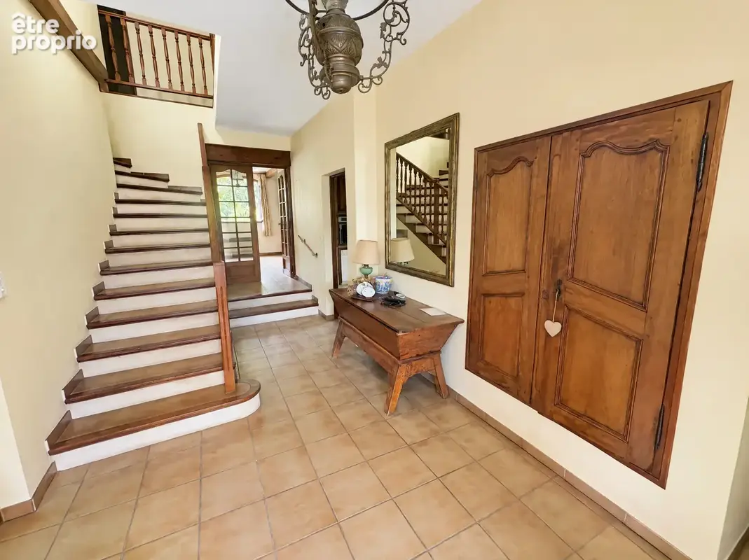 Maison 6 pièces, 4 chambres, Vue dégagée - Toulon Ouest Les Arènes - photo 7