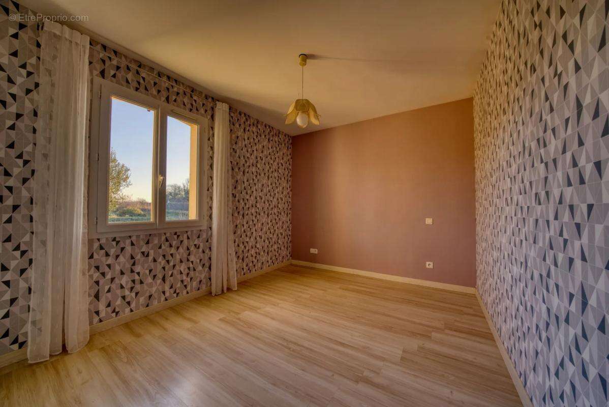 Maison à SAINT-SAVINIEN