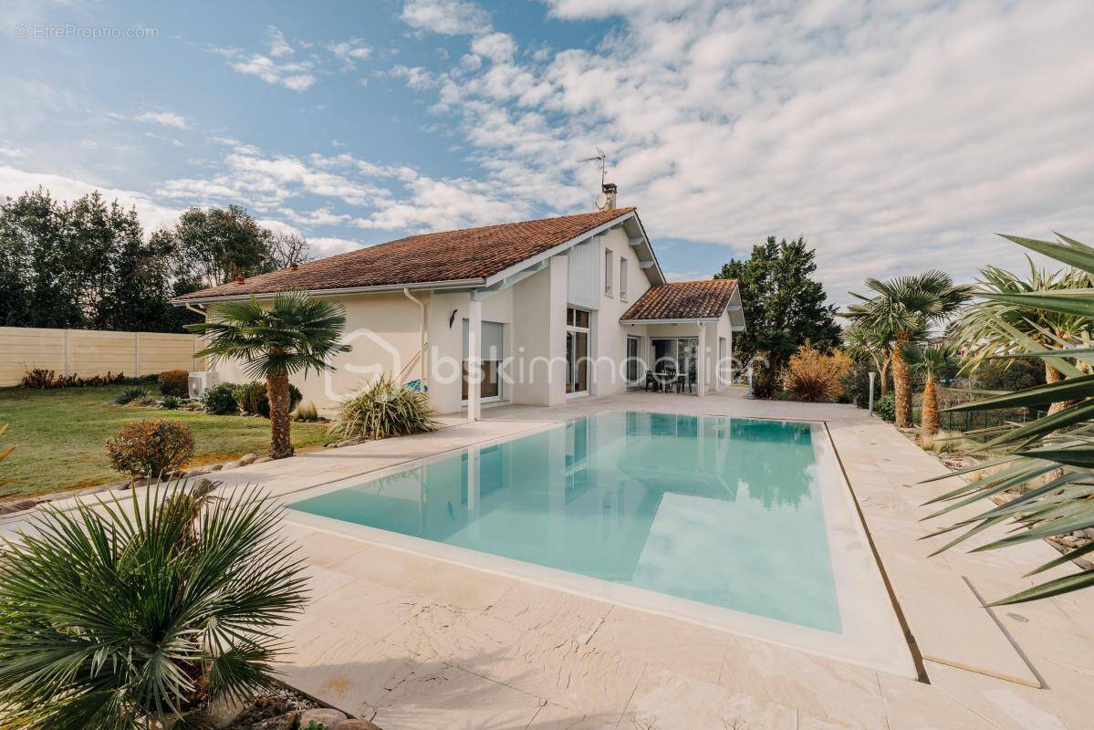 Maison à HASTINGUES