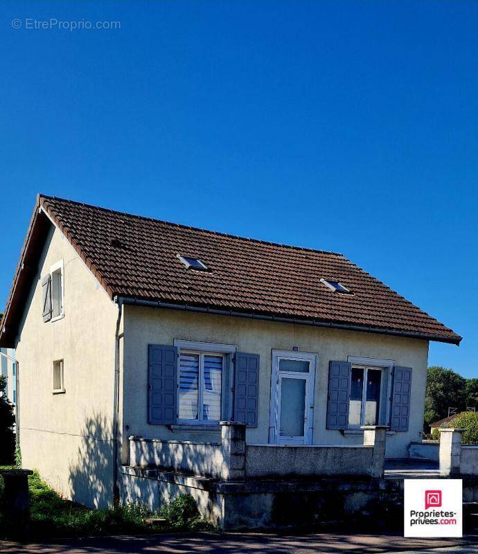 Maison à VOUJEAUCOURT