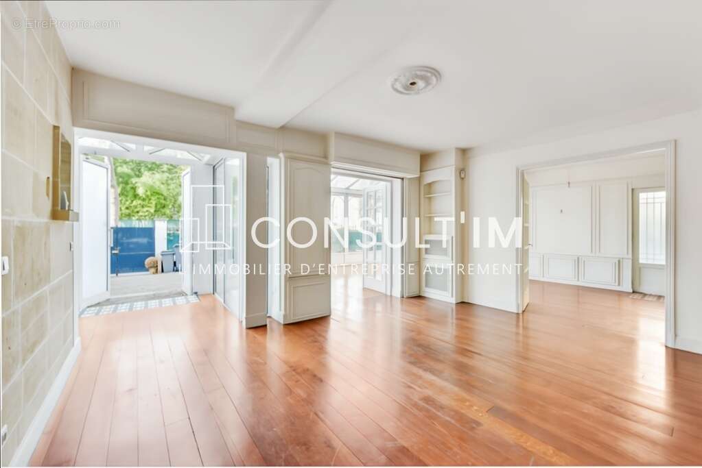 Maison à NEUILLY-SUR-SEINE