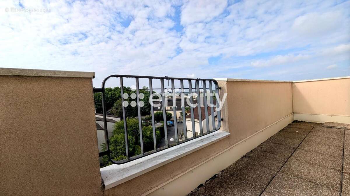 Appartement à TORCY