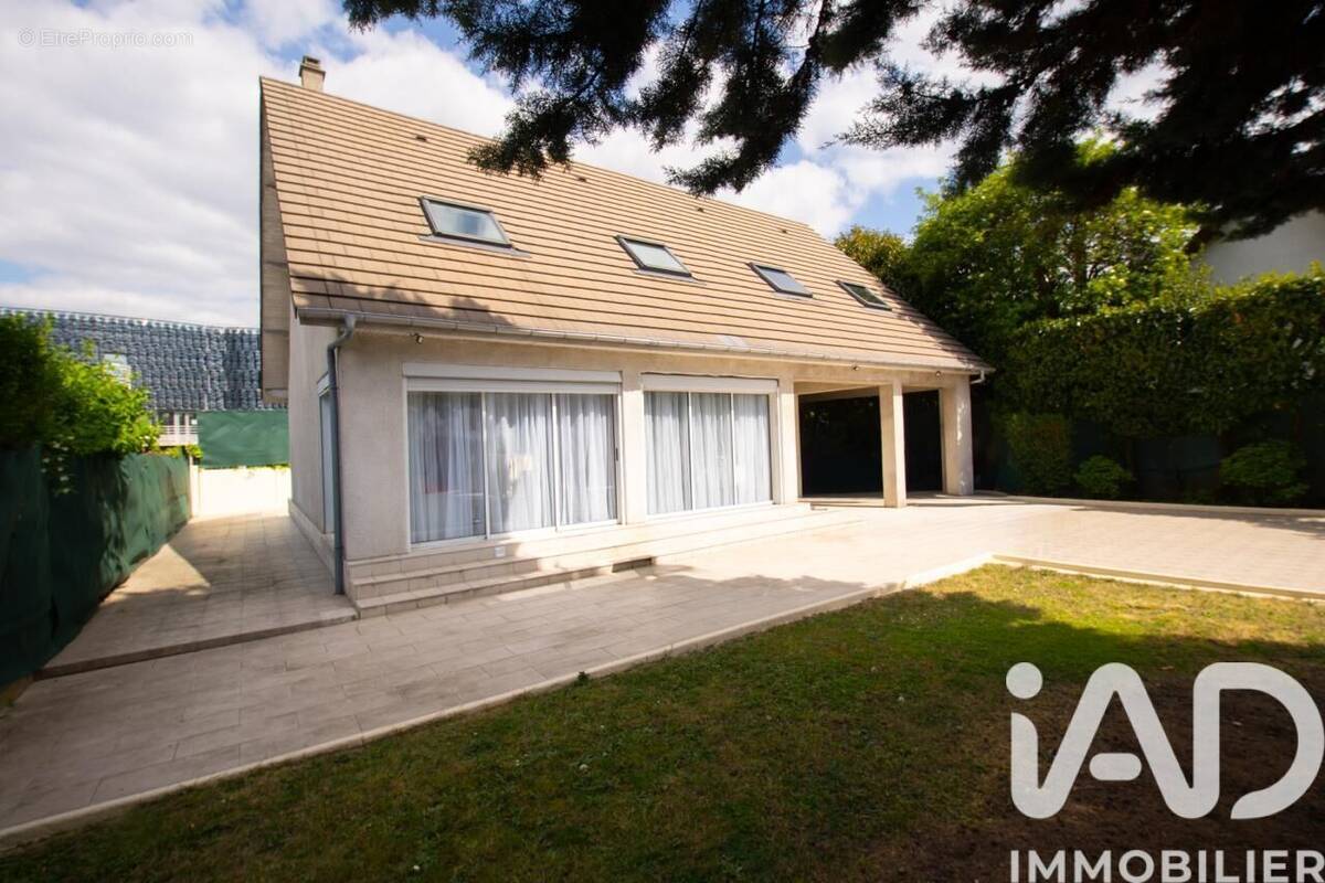Photo 1 - Maison à SARCELLES