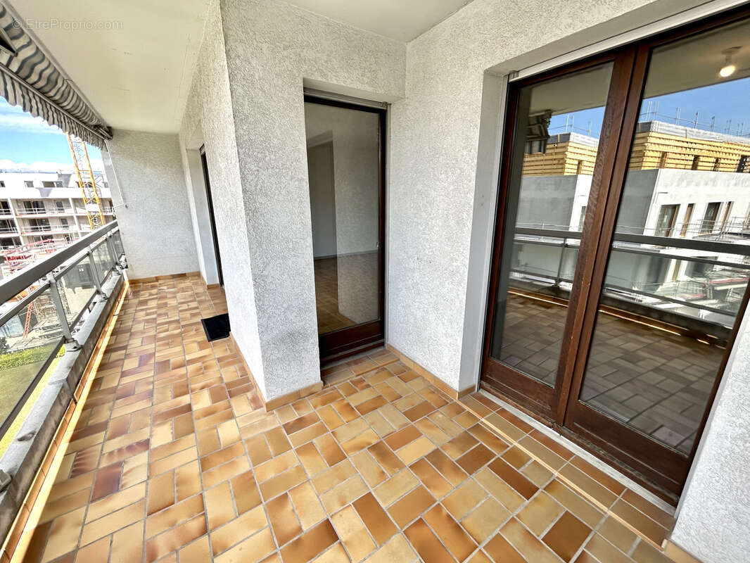 Appartement à VILLE-LA-GRAND