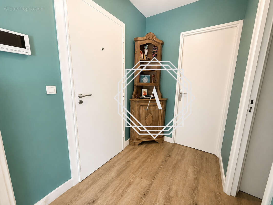 Appartement T4 de 82 m2- Quartier des Louvrais - photo 3