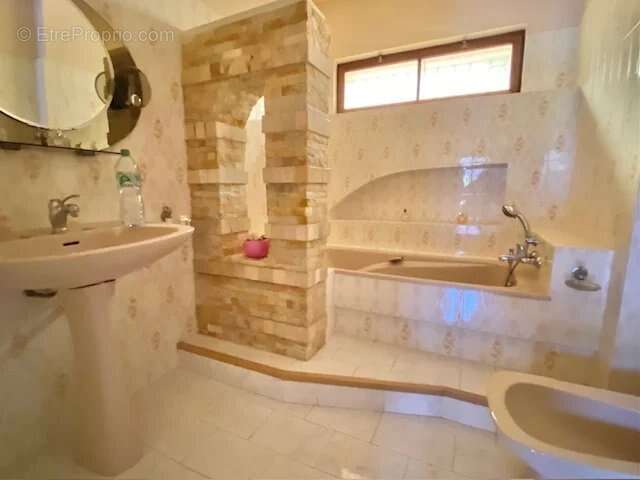 Maison à SAUSSET-LES-PINS