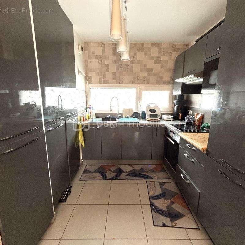 Maison à FLEURY-MEROGIS