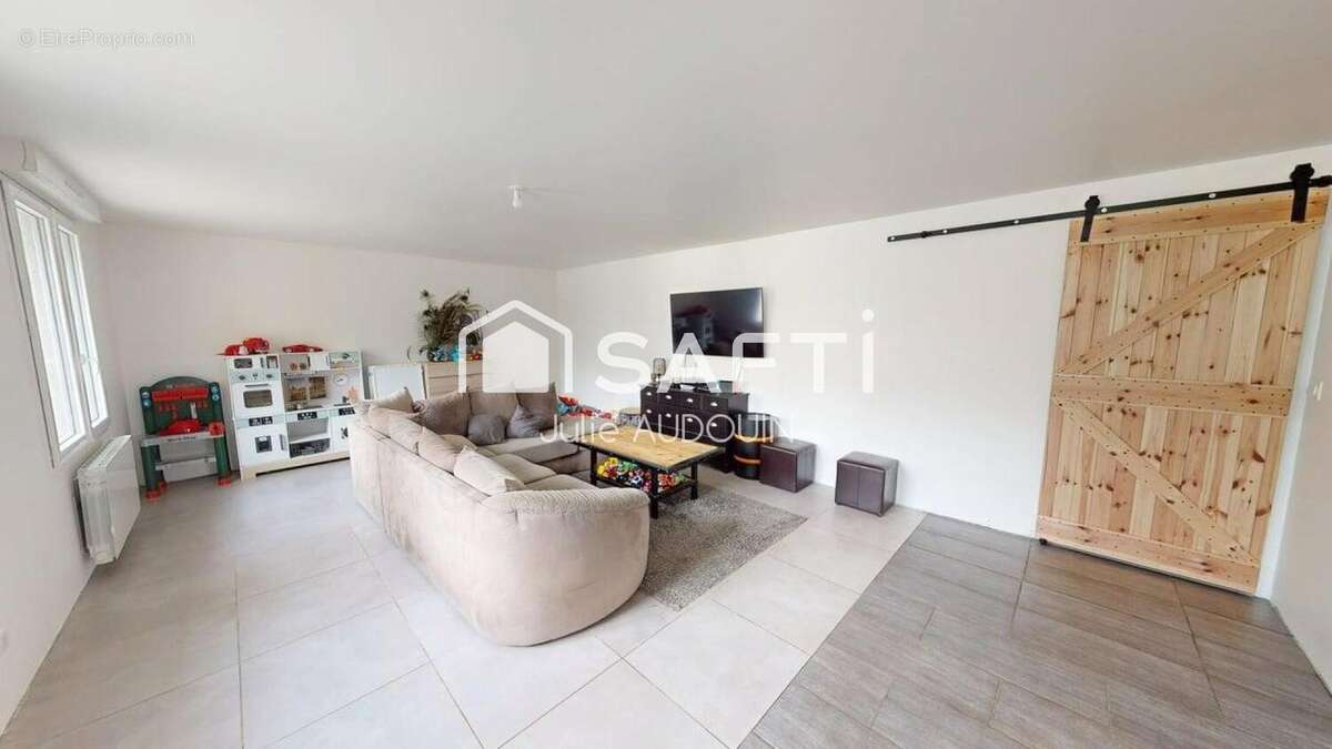 Maison 264 m² à Bignay  - photo 7