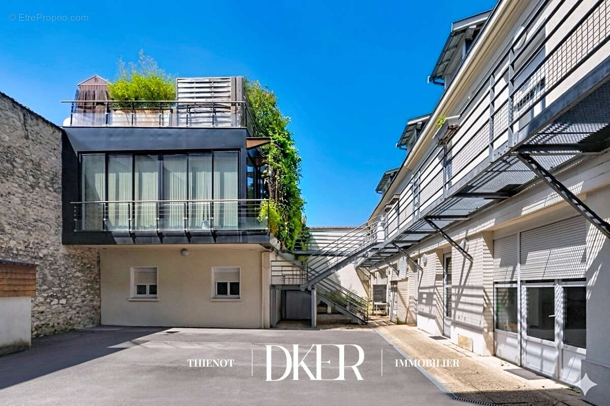 Studio avec terrasse privative au cœur du centre-ville, à deux pas de la Cathédrale - photo 2