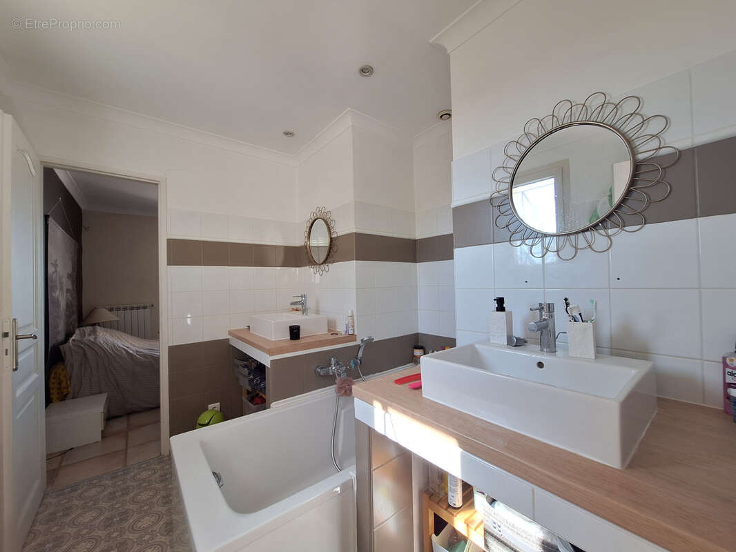 Maison à BELLEGARDE