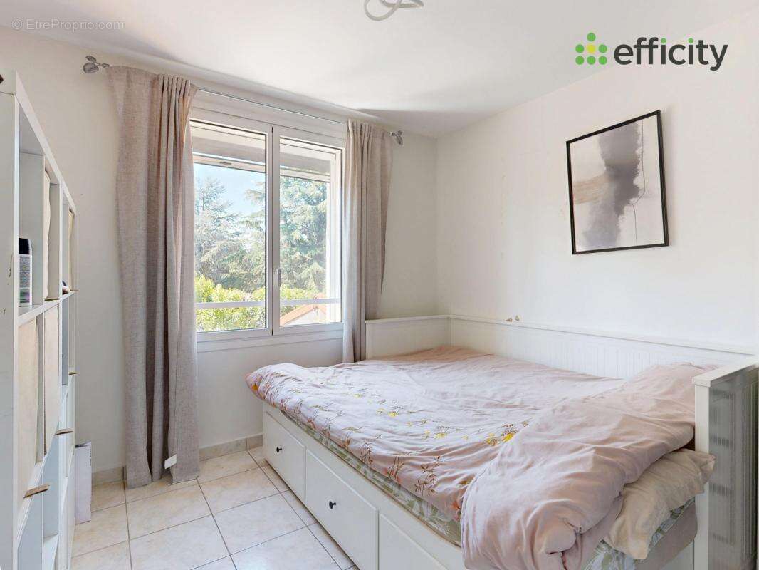 Maison 113 m² à Saint-Fons  - photo 17
