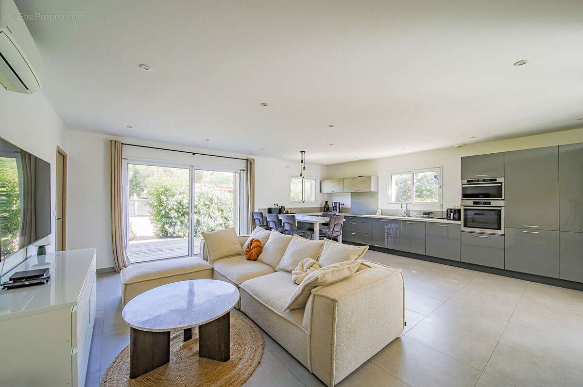 Maison contemporaine avec piscine Porto Vecchio - photo 7