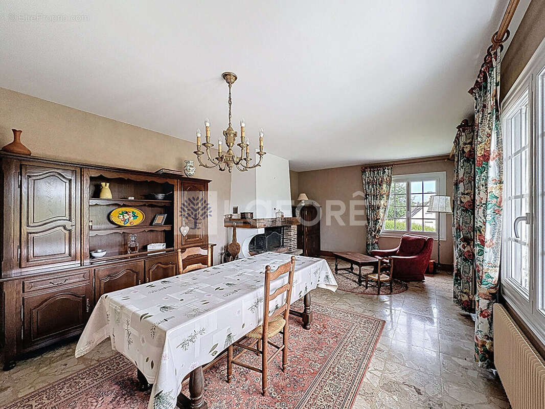 Maison à SAINT-LEONARD