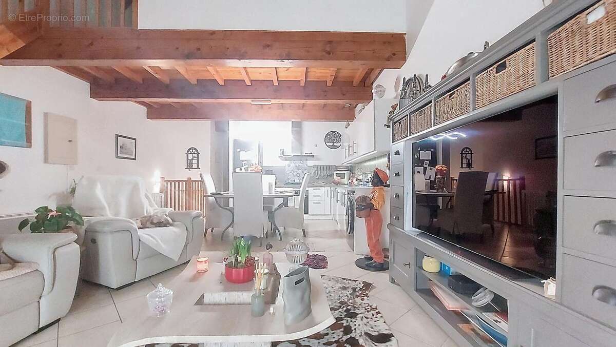 Appartement à HEYRIEUX