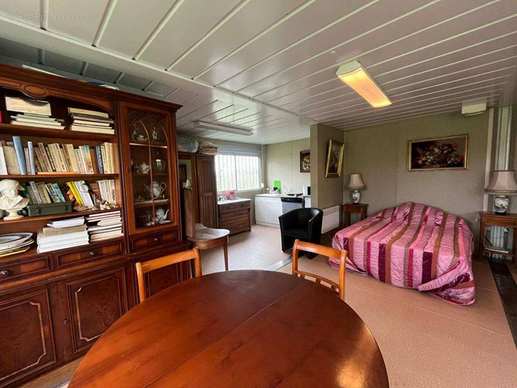 Maison en pierre avec piscine chauffé et terrain 17 hectares - photo 12