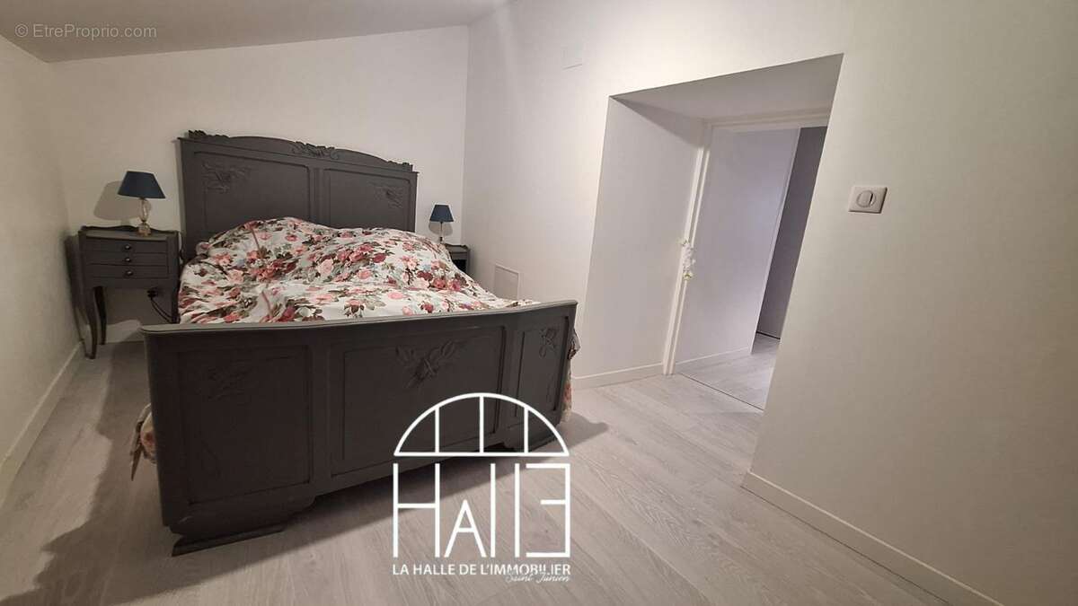 Maison 150 m² à Nouic  - photo 4