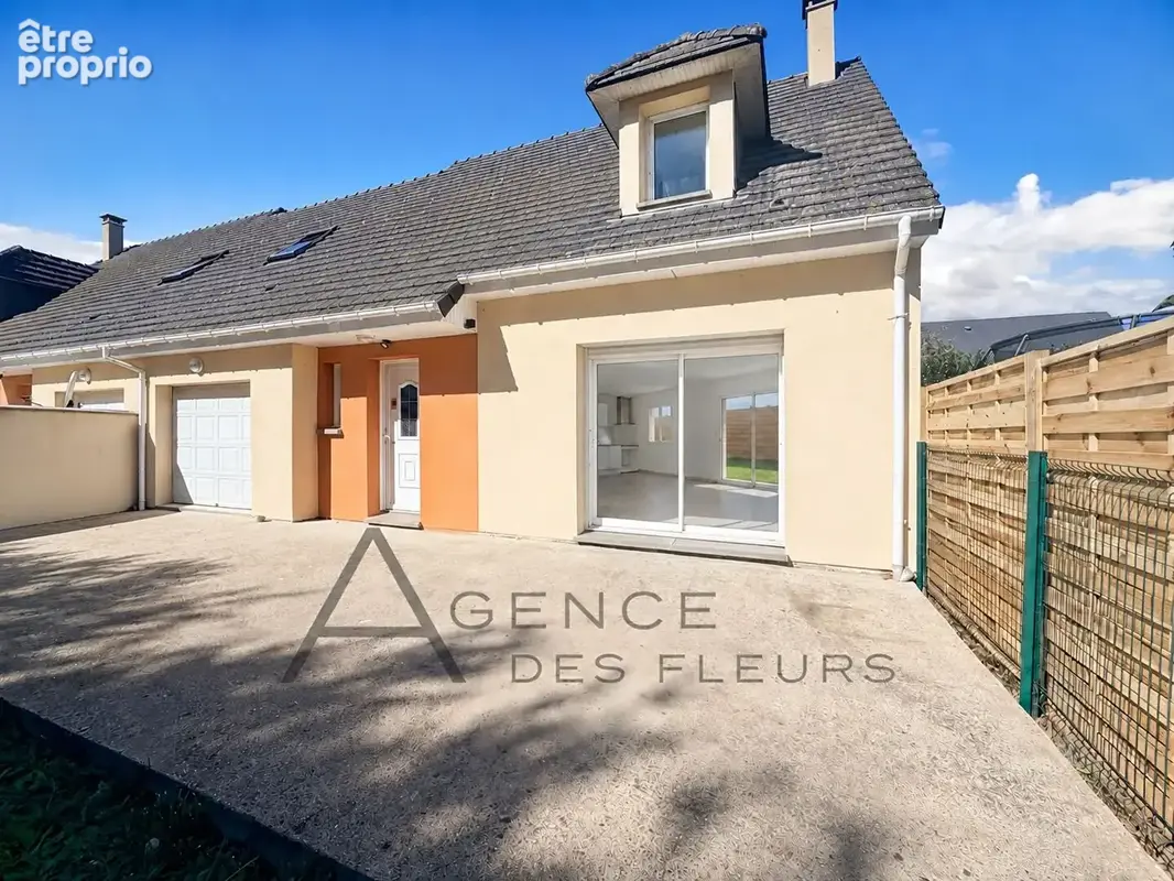Maison à BOURG-ACHARD