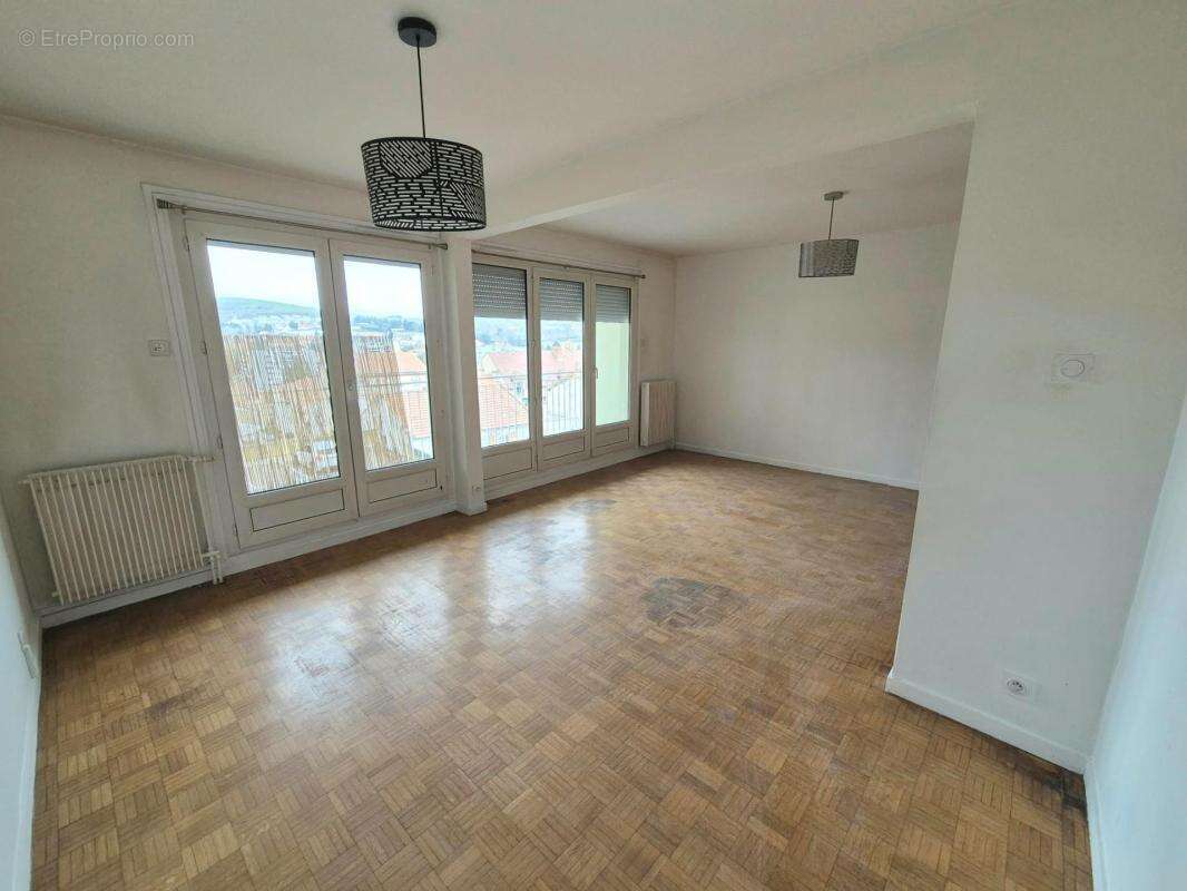 Appartement à LA RICAMARIE
