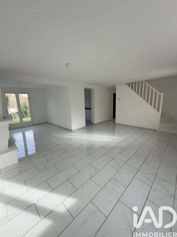 Photo 2 - Maison à DONNEMARIE-DONTILLY