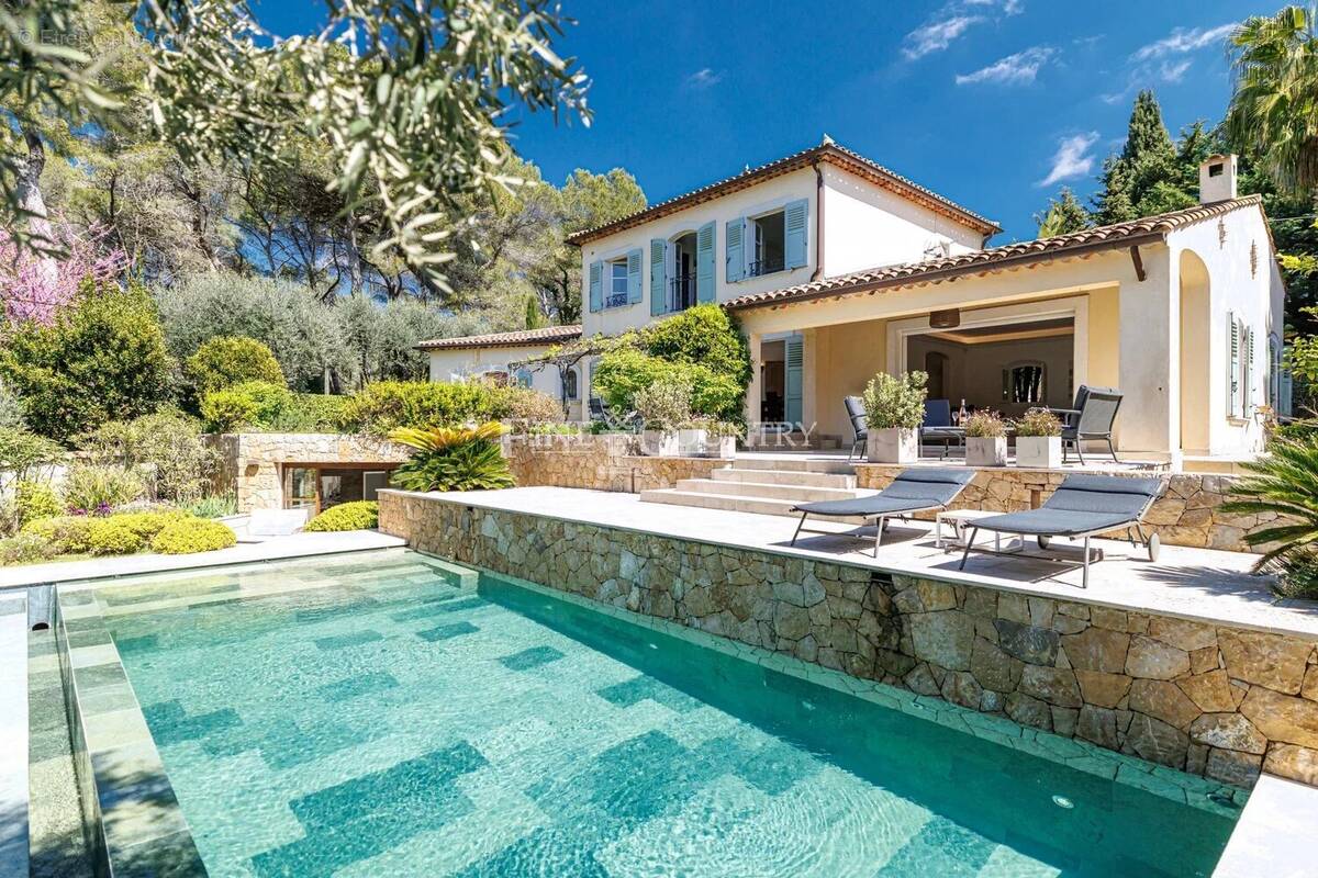 Maison à MOUGINS