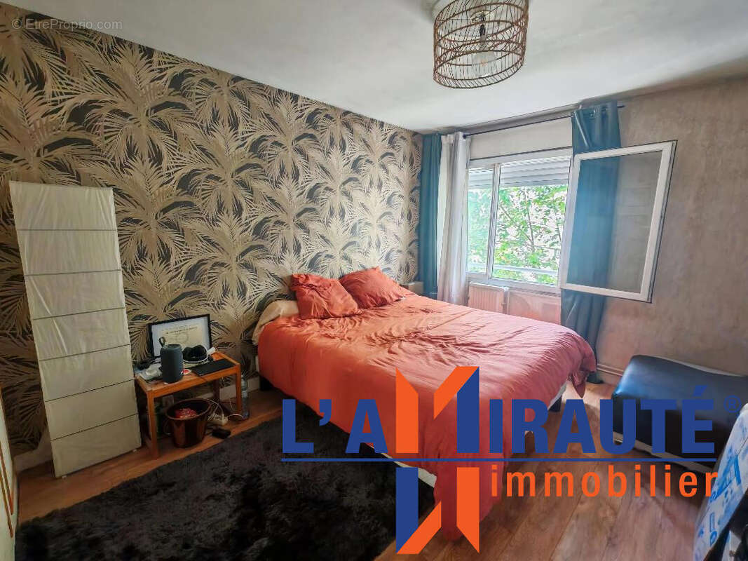 Appartement à SARTROUVILLE
