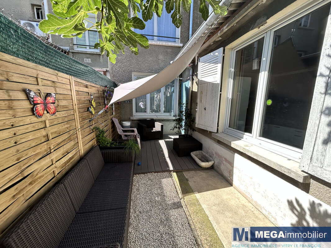 Spacieuse maison de ville - photo 12