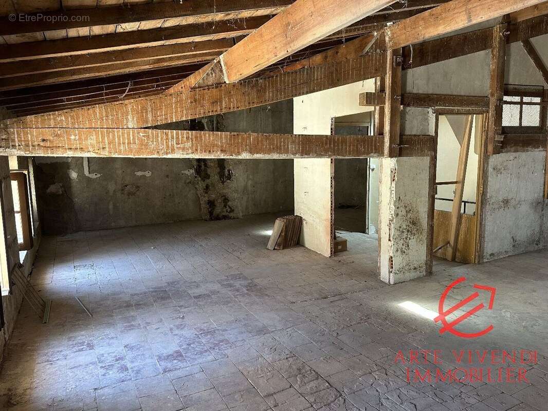 Appartement 240 m² à Carcassonne  - photo 2