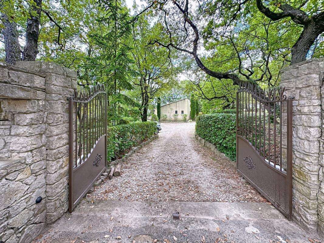 Maison à PERNES-LES-FONTAINES
