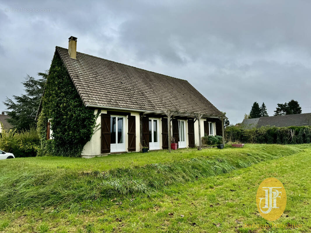 Maison à TILLY