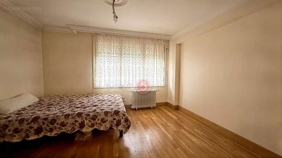 Maison à LES PAVILLONS-SOUS-BOIS