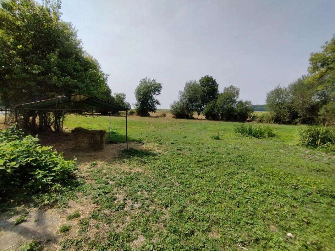 Maison à CASTELNAU-MONTRATIER