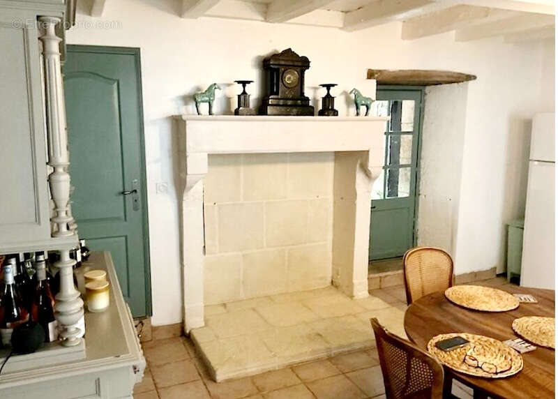 Maison à SALLES-LAVALETTE