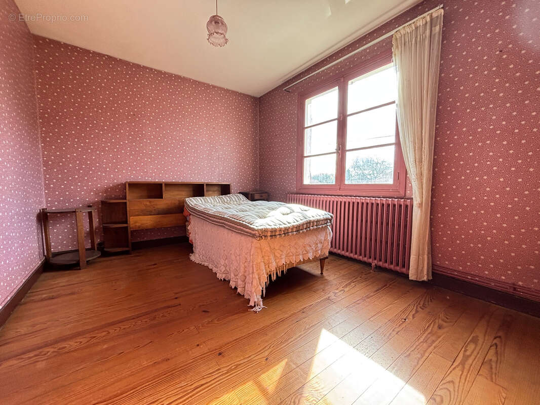 Maison à VILLENEUVE-DE-MARSAN